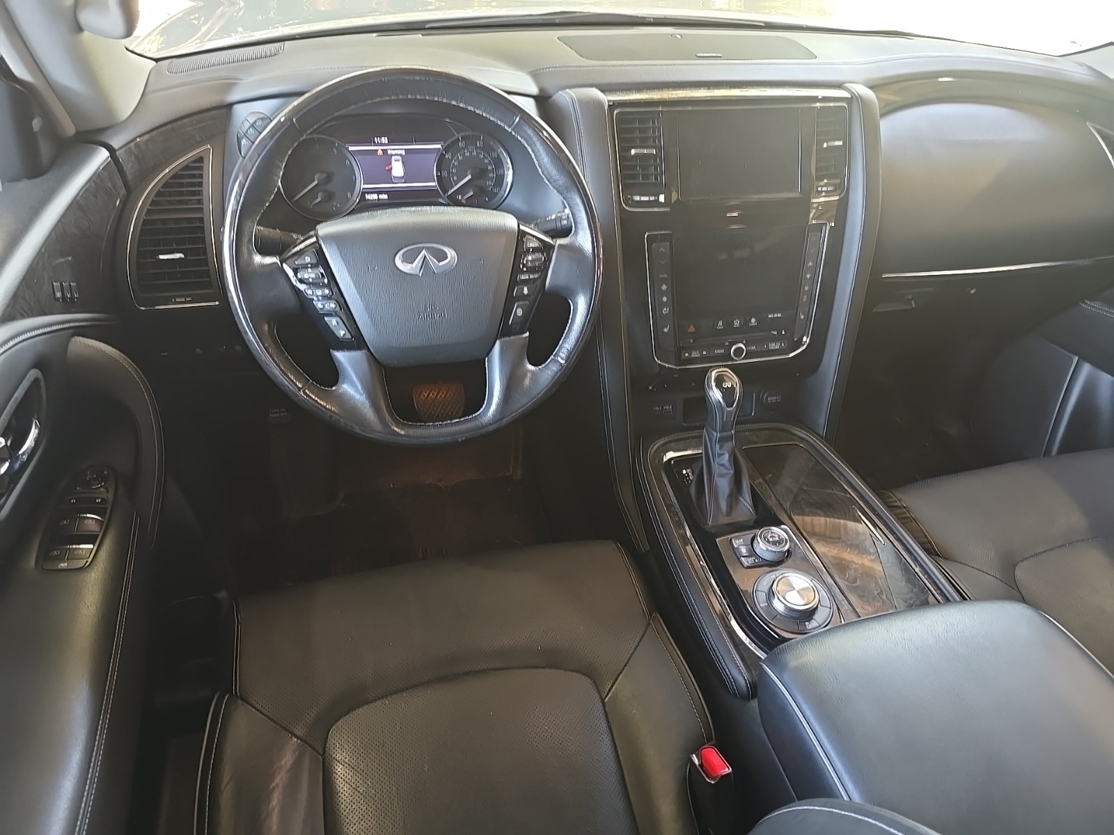 2020 Infiniti QX80 Luxe photo 2