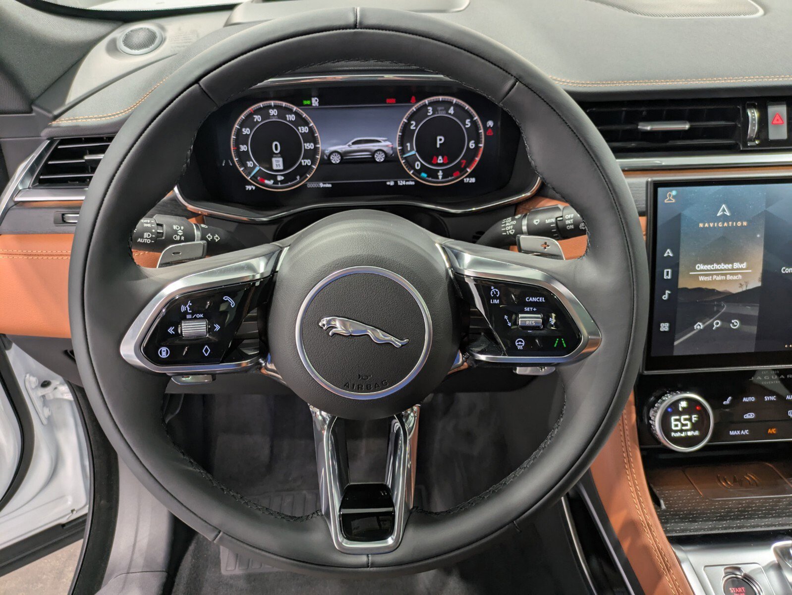 2026 Jaguar F-PACE P250 R-Dynamic S photo 15
