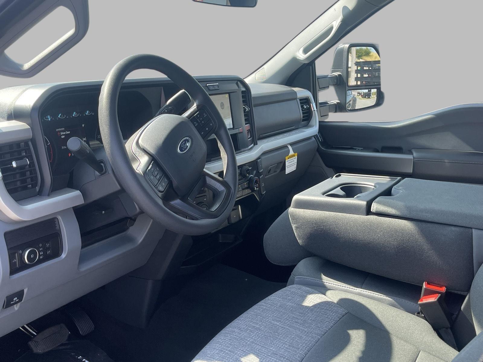 2026 Ford F-350 XLT photo 21
