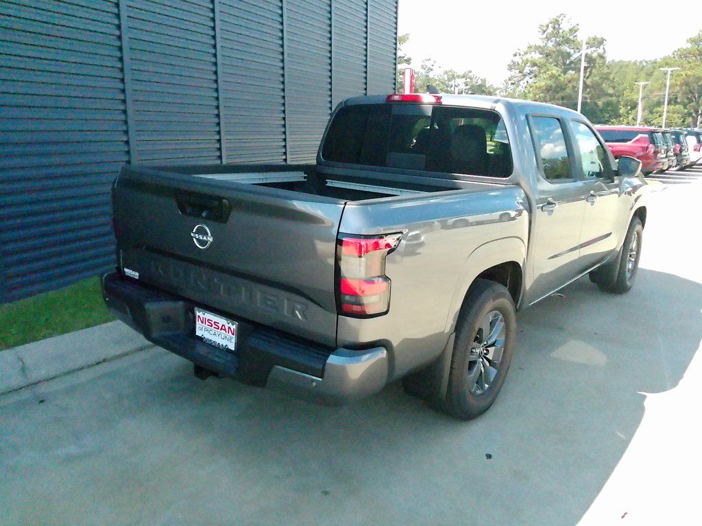 2025 Nissan Frontier SV photo 3