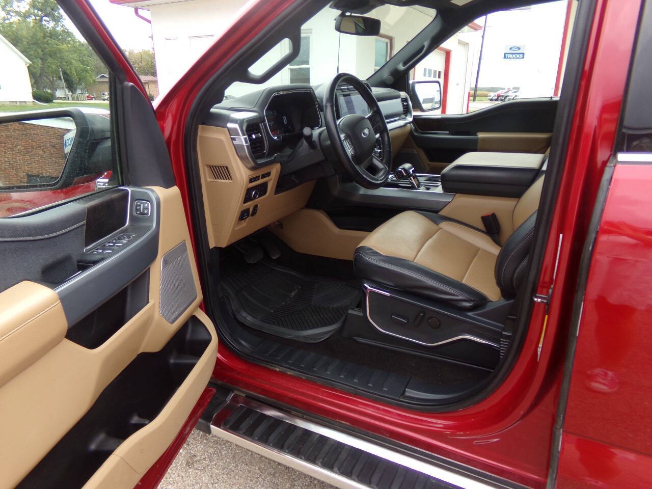 2022 Ford F-150 Lariat photo 13