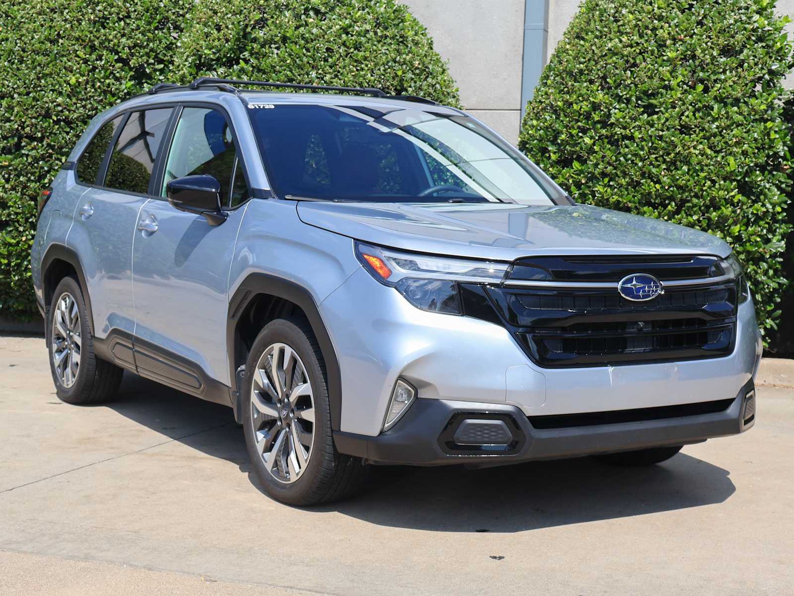 2025 Subaru Forester Touring photo 3