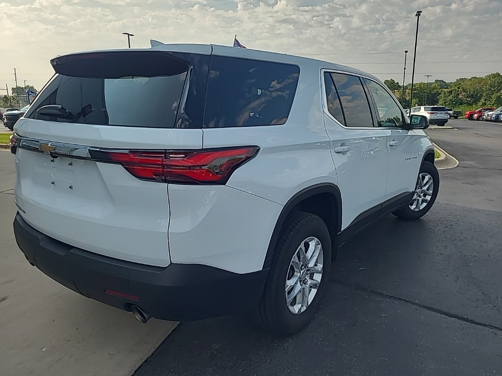 2022 Chevrolet Traverse LS photo 7