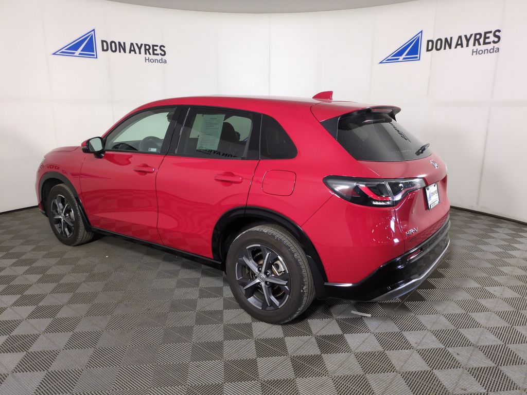 2024 Honda HR-V EX-L photo 3