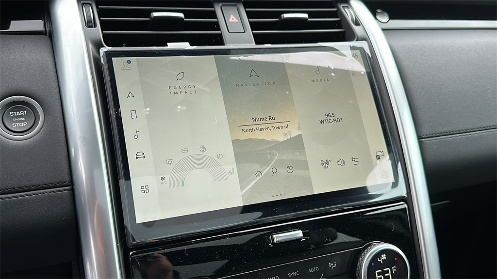 2025 Land Rover Discovery S photo 15