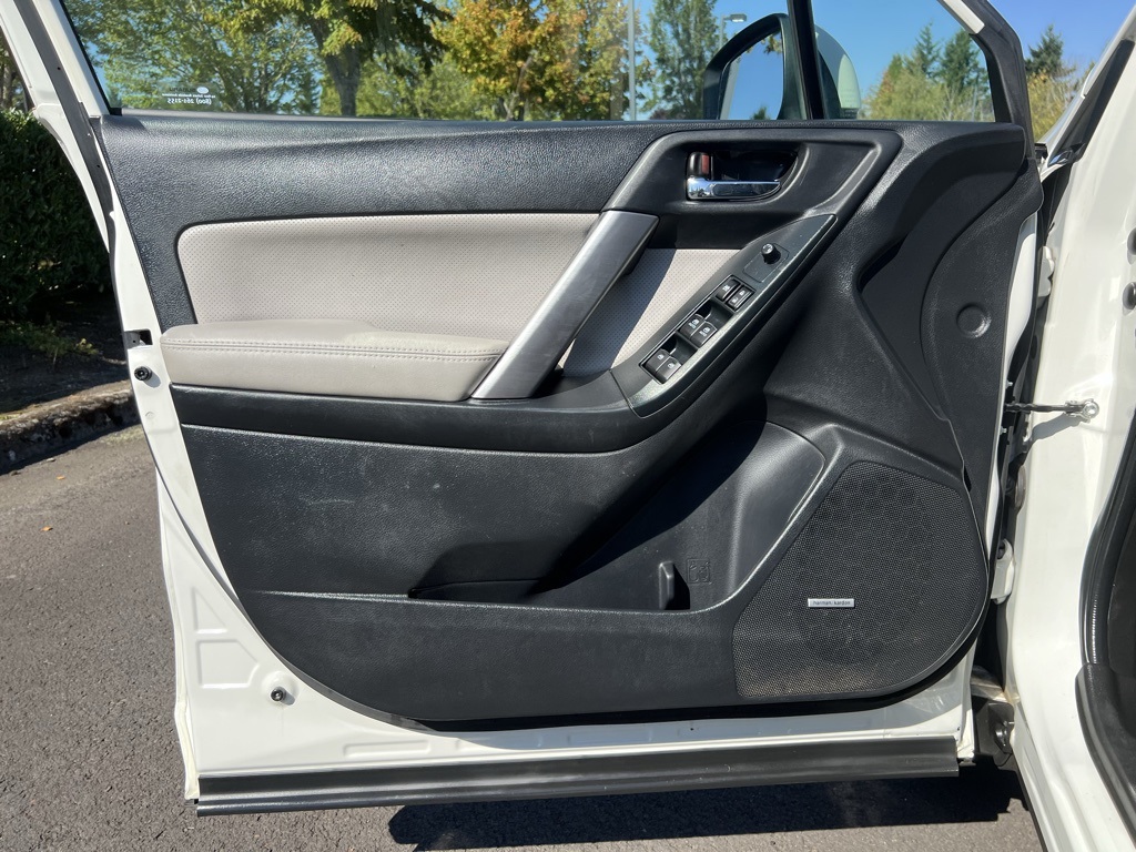 2018 Subaru Forester 2.5i Limited photo 8
