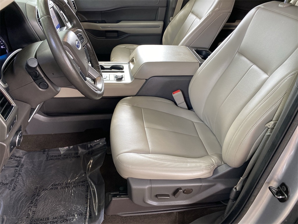 2021 Ford Expedition MAX XLT photo 12