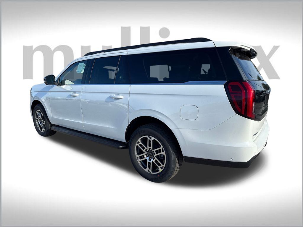 2025 Ford Expedition MAX photo 3