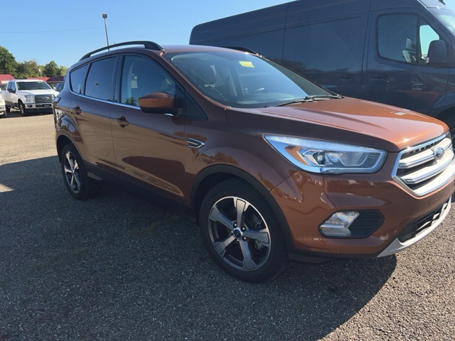 Used 2017 Ford Escape SE with VIN 1FMCU0GD5HUC43801 for sale in Hartville, OH