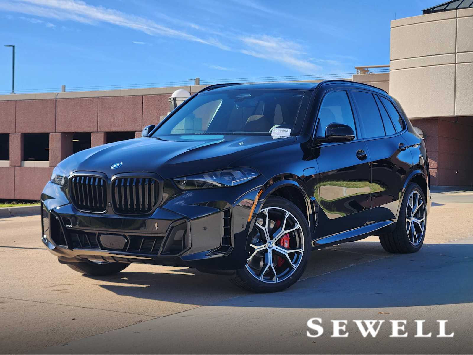 2026 BMW X5 50e's photo