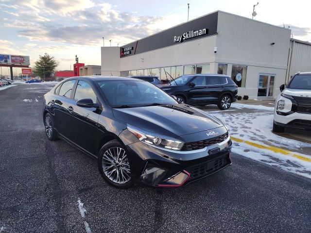 2023 Kia Forte GT-Line's photo