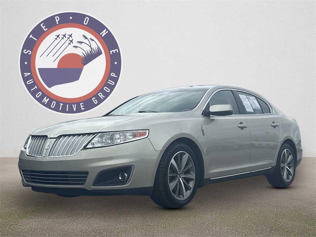 2010 Lincoln MKS Base's photo