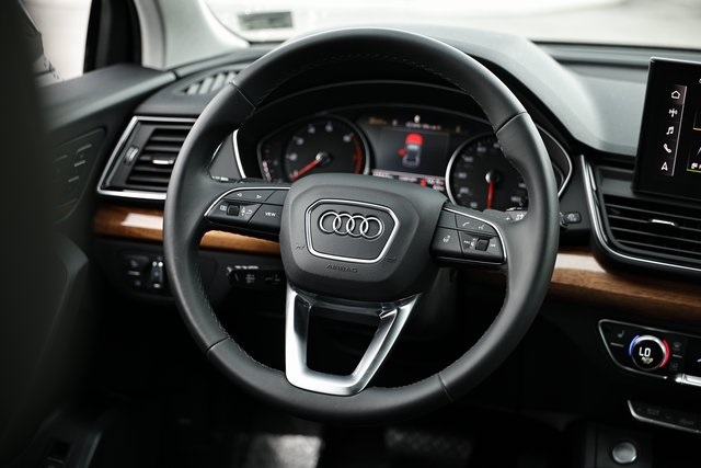 2023 Audi Q5 40 Premium photo 25
