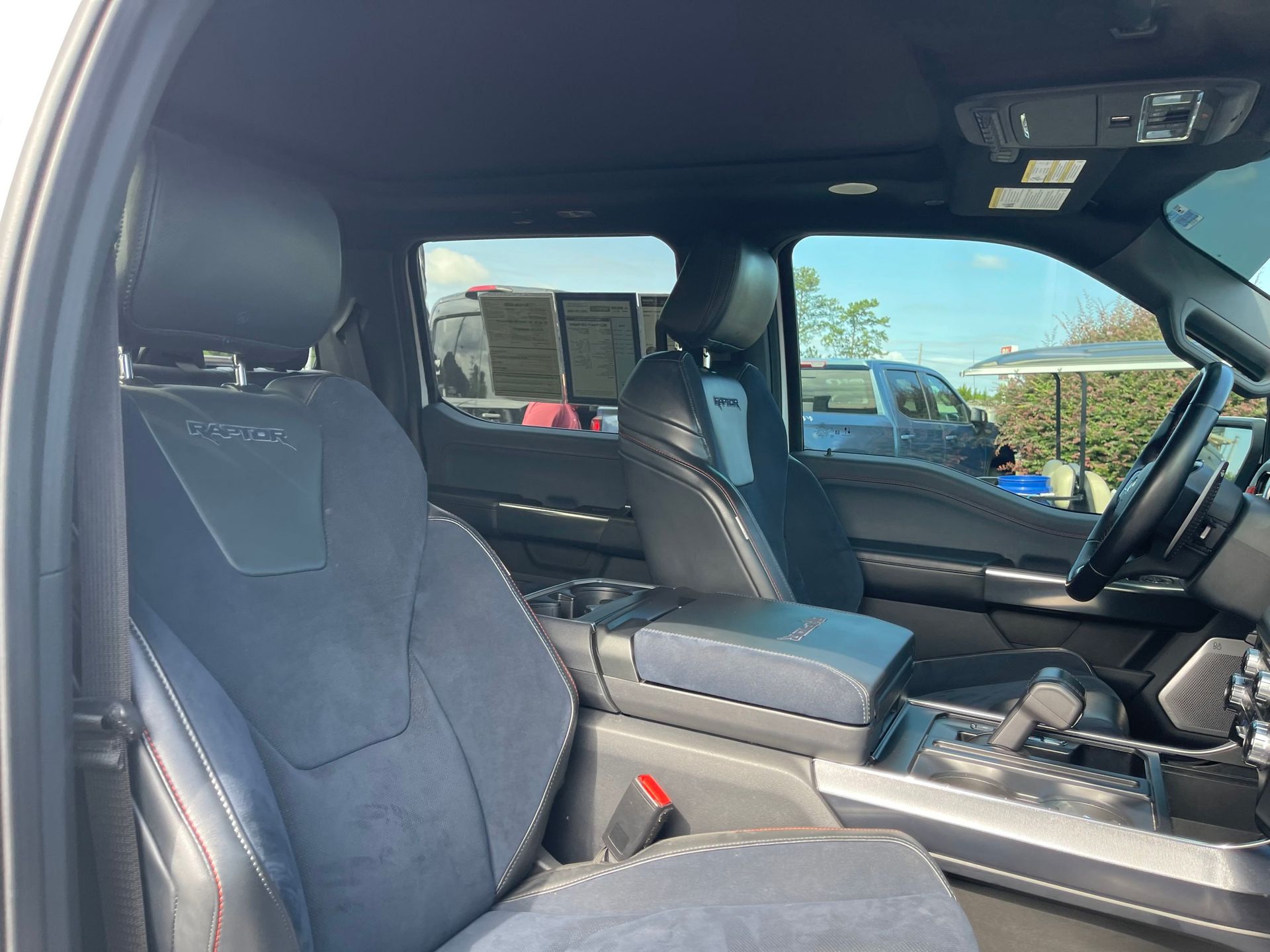 2022 Ford F-150 Raptor photo 30
