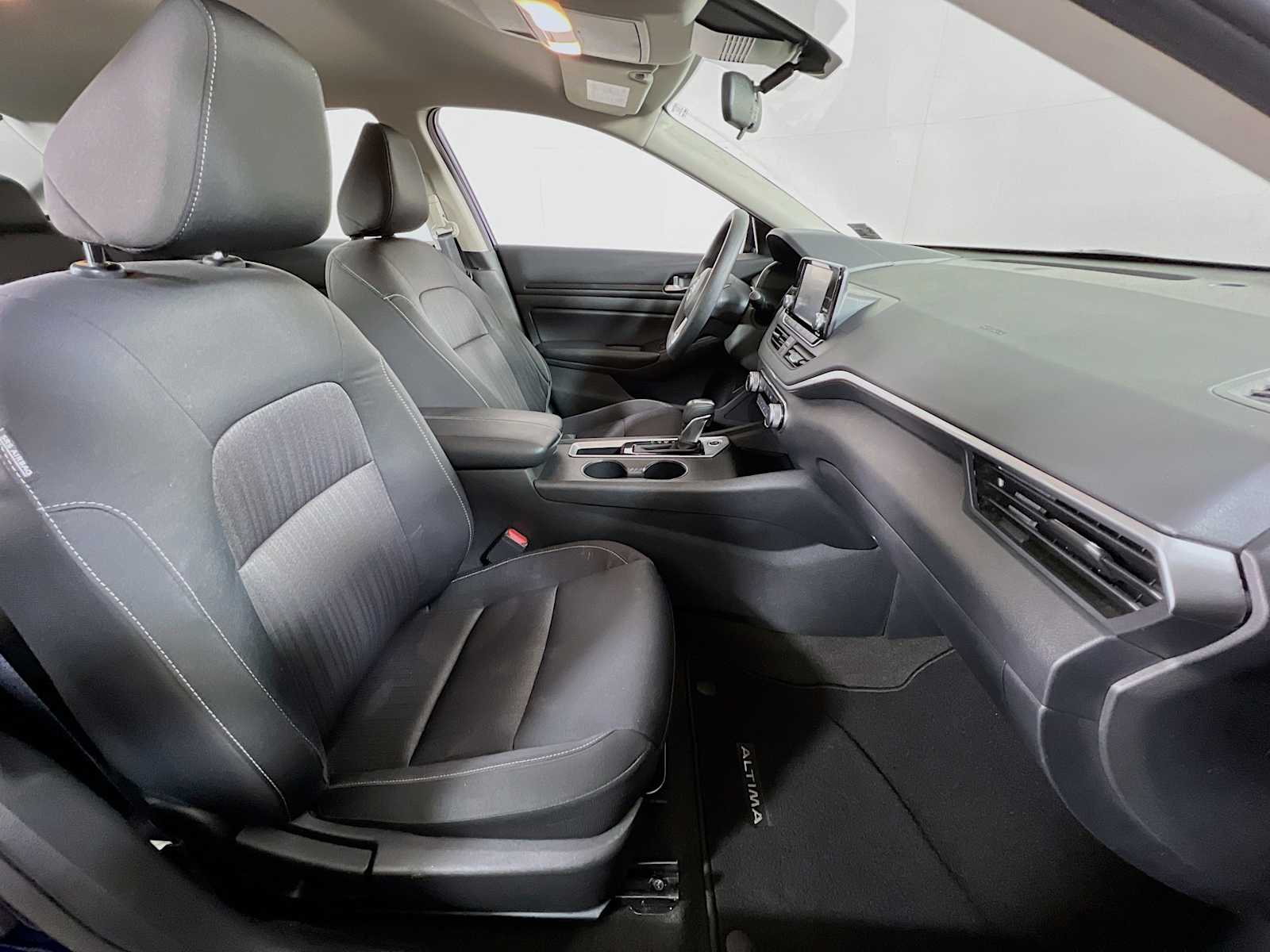 2022 Nissan Altima 2.5 S photo 23