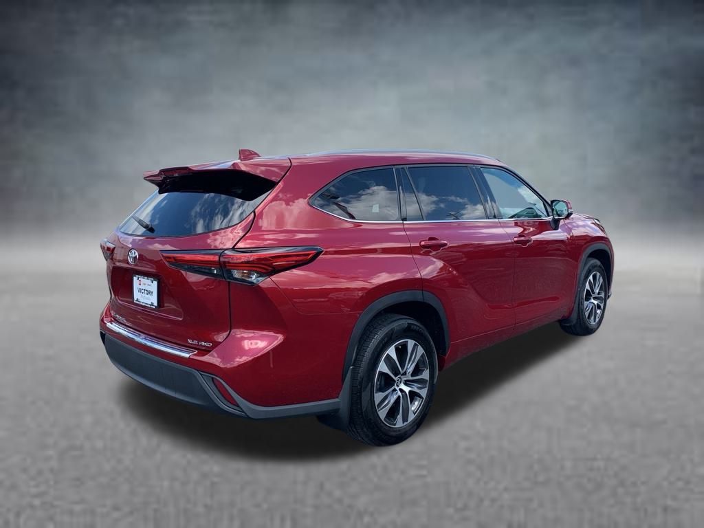 2022 Toyota Highlander XLE photo 4