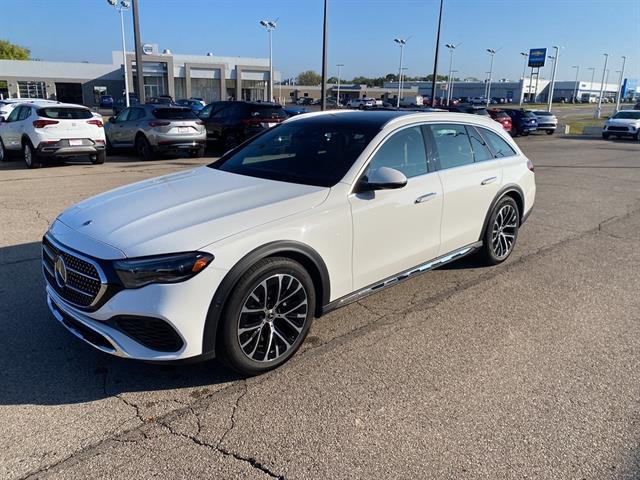 2024 Mercedes-Benz E-Class E450 All-Terrain's photo