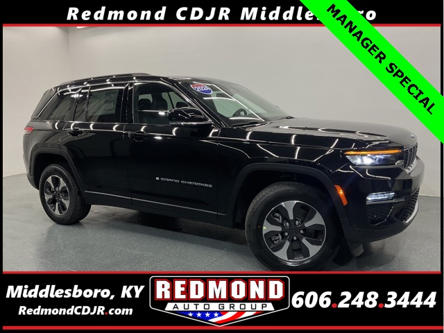 New 2024 Diamond Black Crystal Pearl-Coat Exterior Paint Jeep Base 4xe image 1