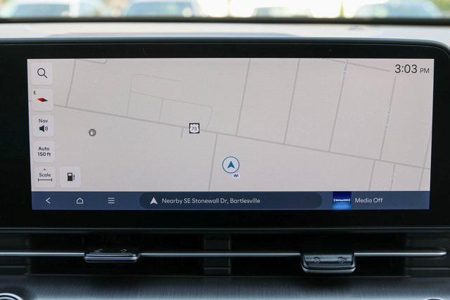 New 2025 Black Hyundai SEL Convenience FWD image 17