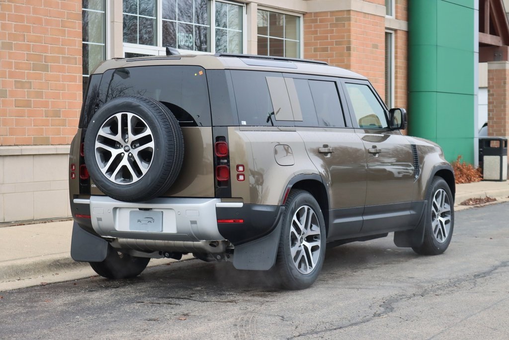 2025 LAND ROVER DEFENDER - Image 4