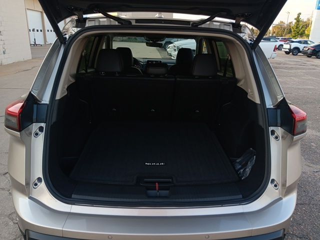 2026 Nissan Rogue SV photo 27