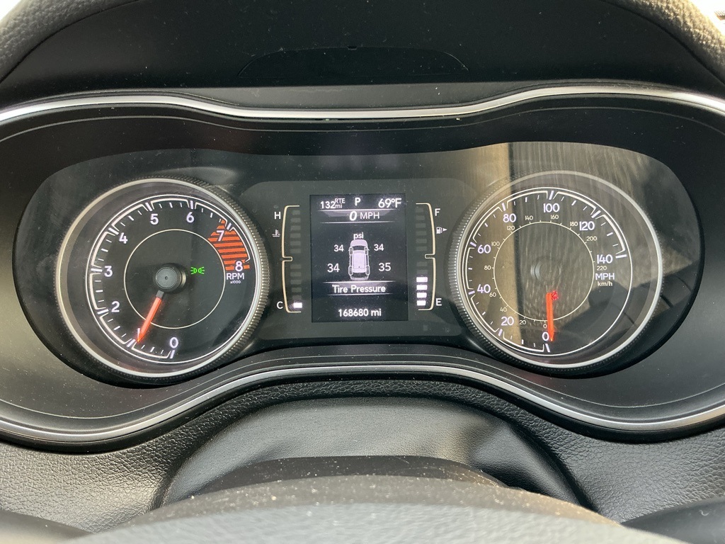 2019 Jeep Cherokee Latitude photo 49