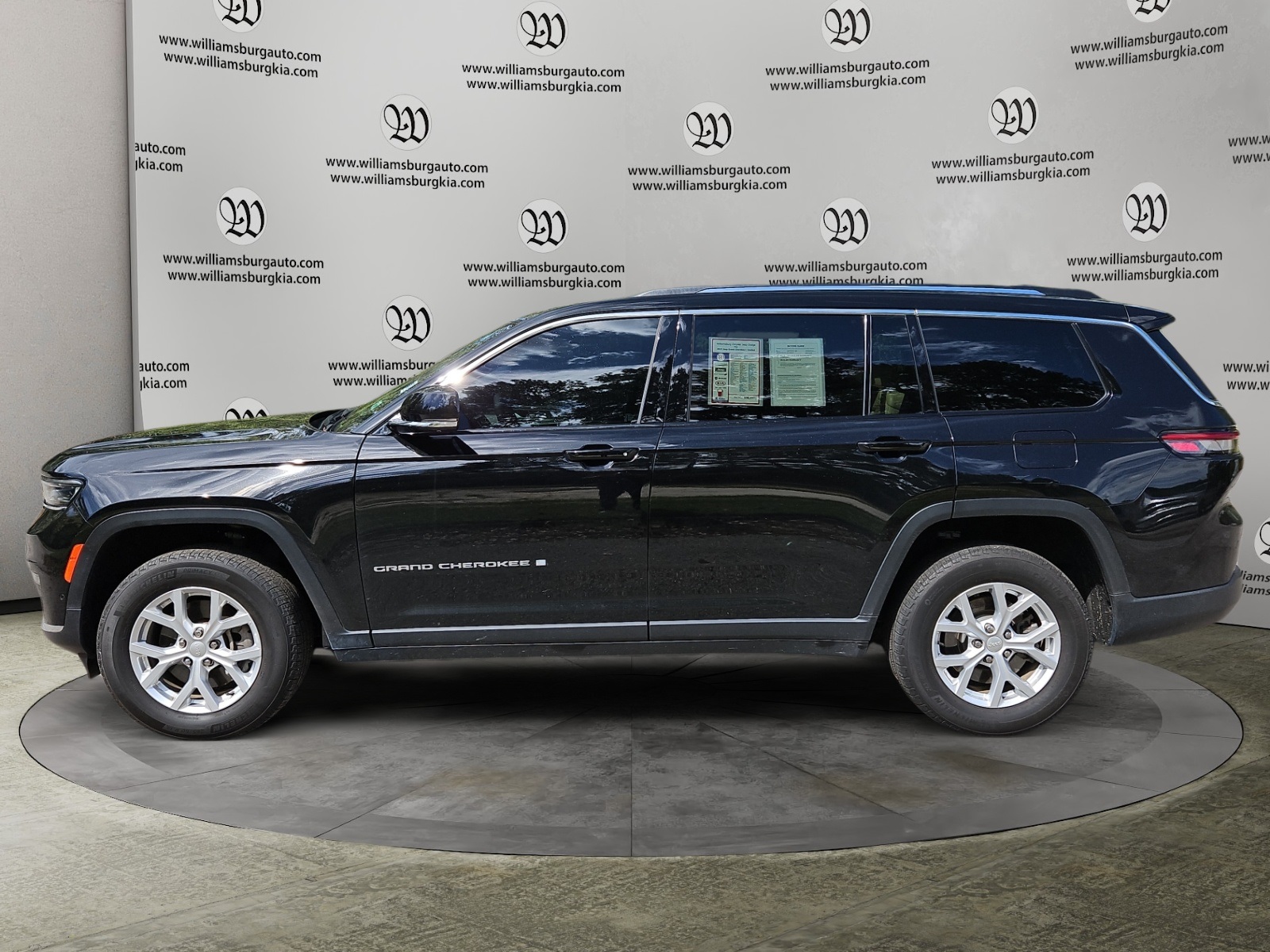 2023 Jeep Grand Cherokee Limited photo 2