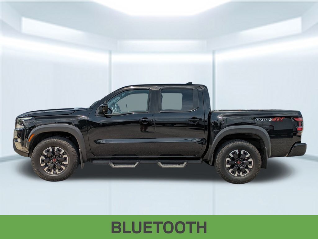 2023 Nissan Frontier PRO-4X photo 2