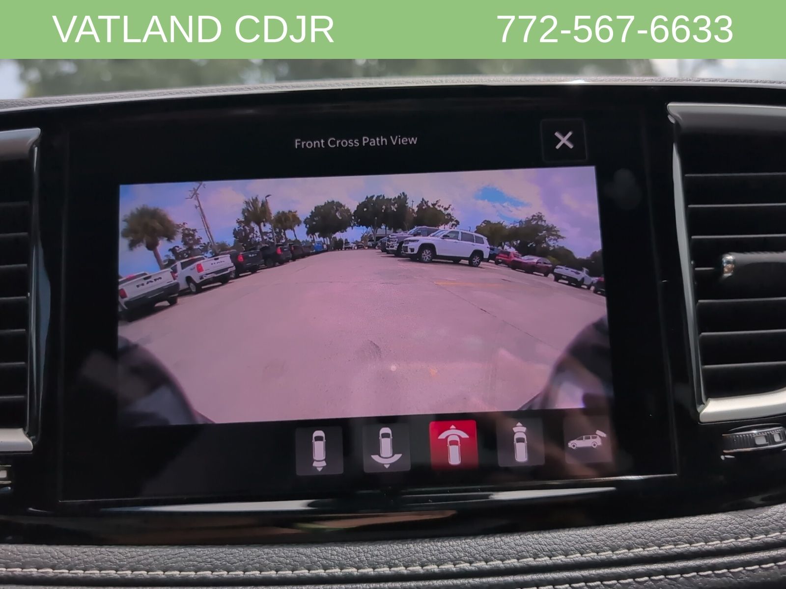 2026 Chrysler Pacifica photo 22