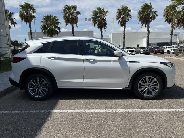 2025 Infiniti QX50 Luxe AWD photo 4