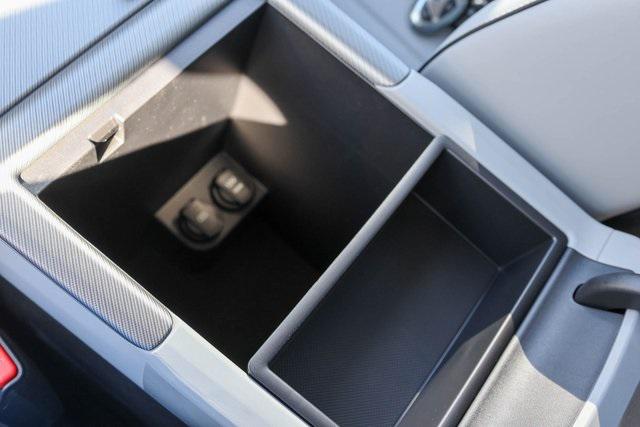 New 2025 White Hyundai SEL FWD image 15