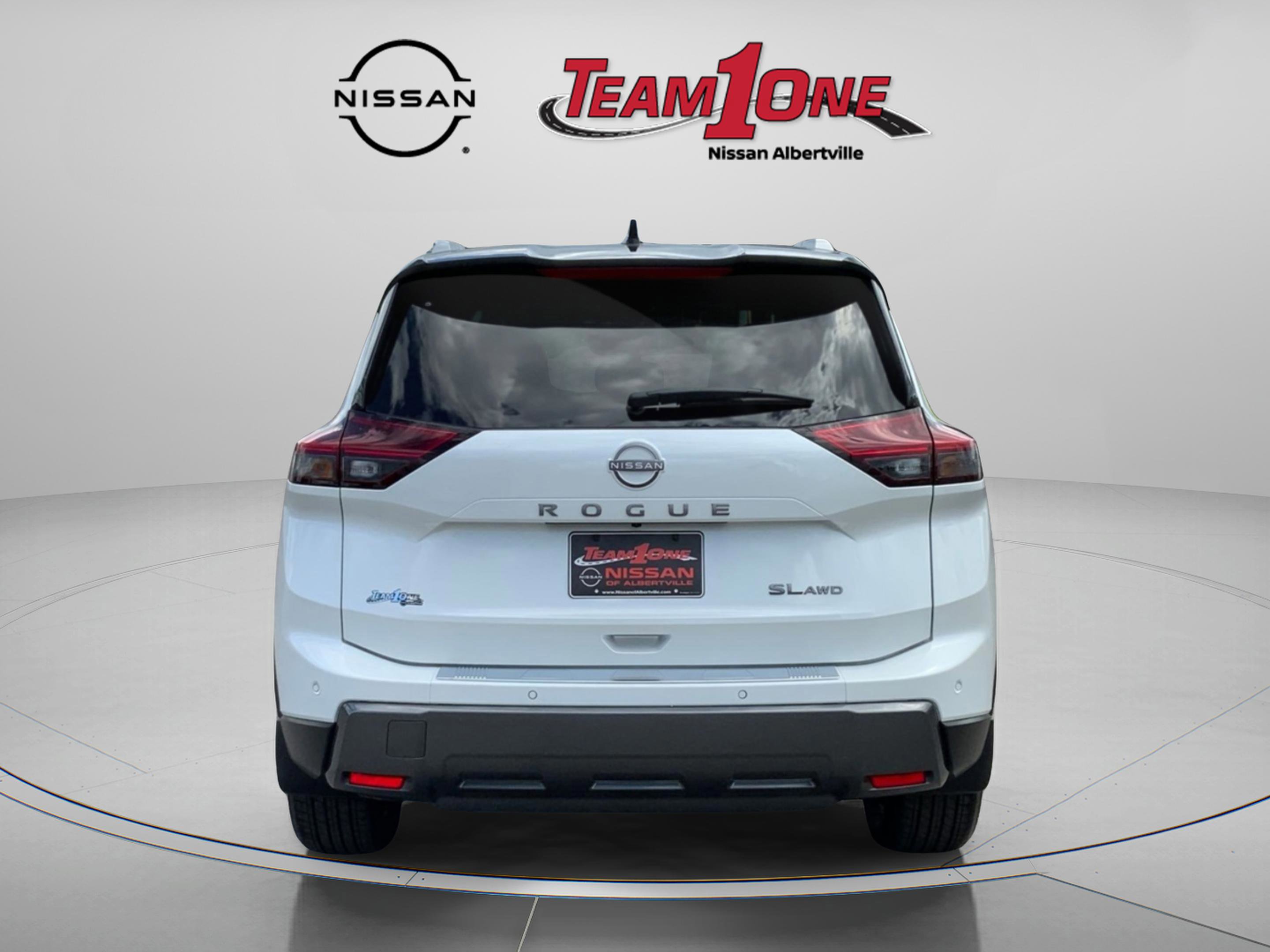 2025 Nissan Rogue SL photo 4