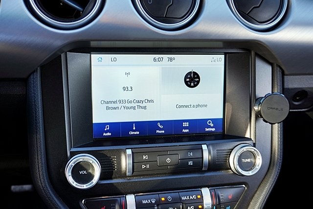 Used 2020 White Ford GT Premium image 20