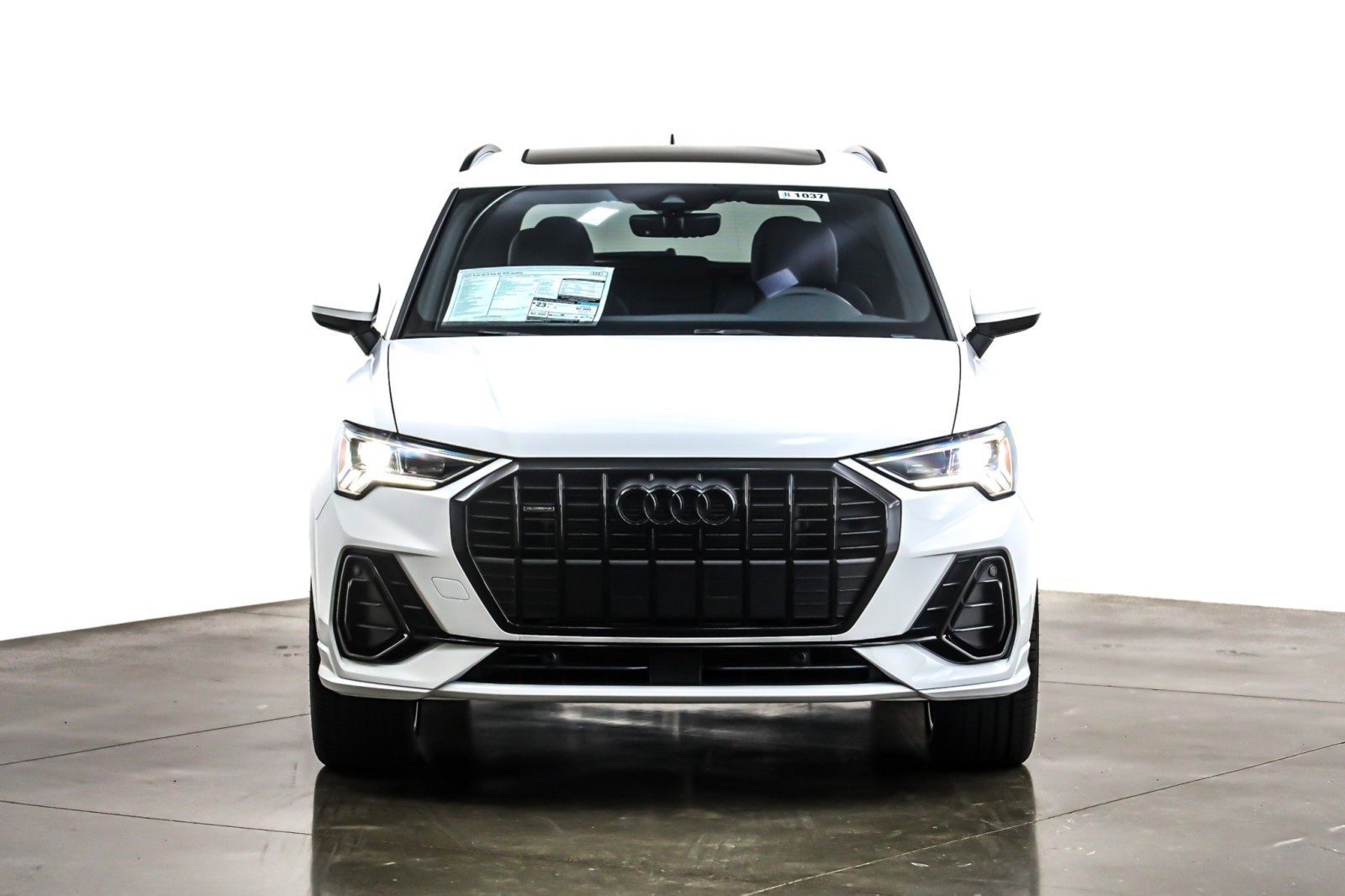 2025 Audi Q3 S line Premium 45 TFSI photo 2