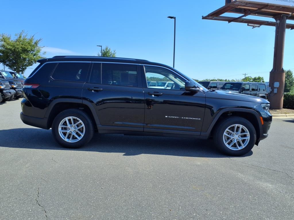 2022 Jeep Grand Cherokee Laredo photo 21