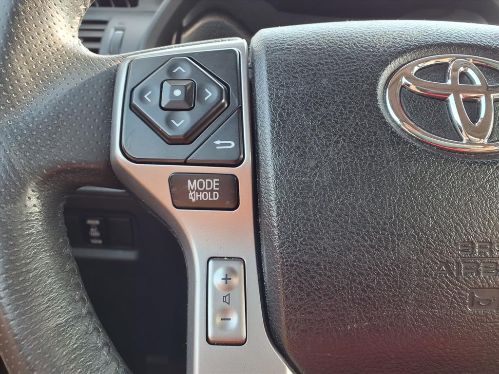 2016 Toyota 4Runner SR5 photo 20