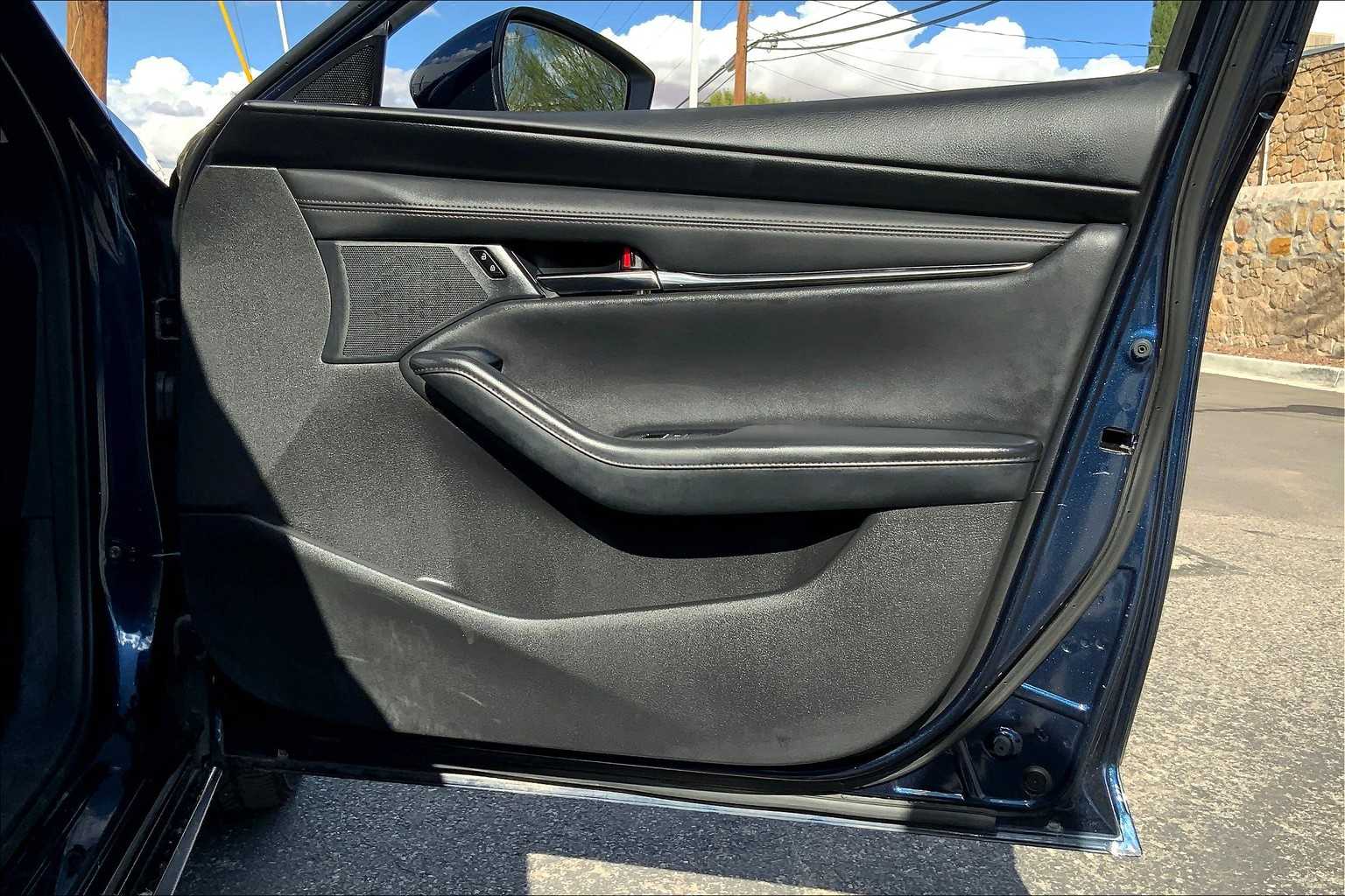 2022 Mazda Mazda3 Preferred photo 20