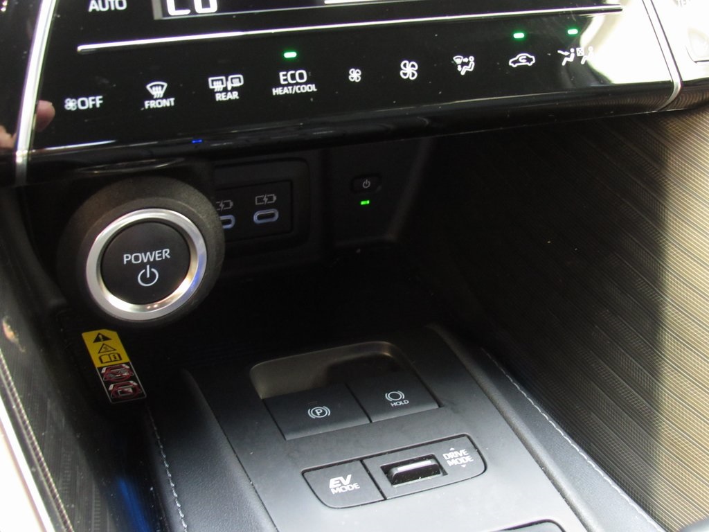 2024 Toyota Venza photo 28