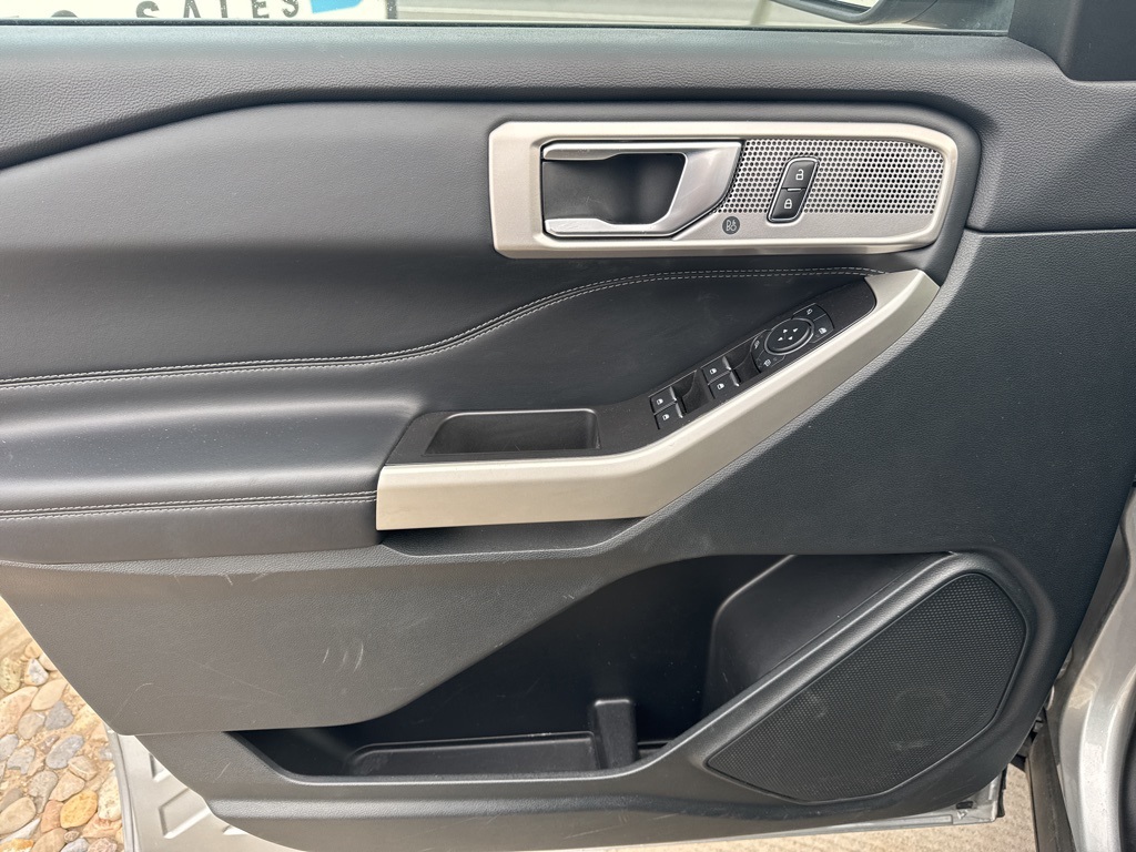 2023 Ford Explorer Limited photo 6