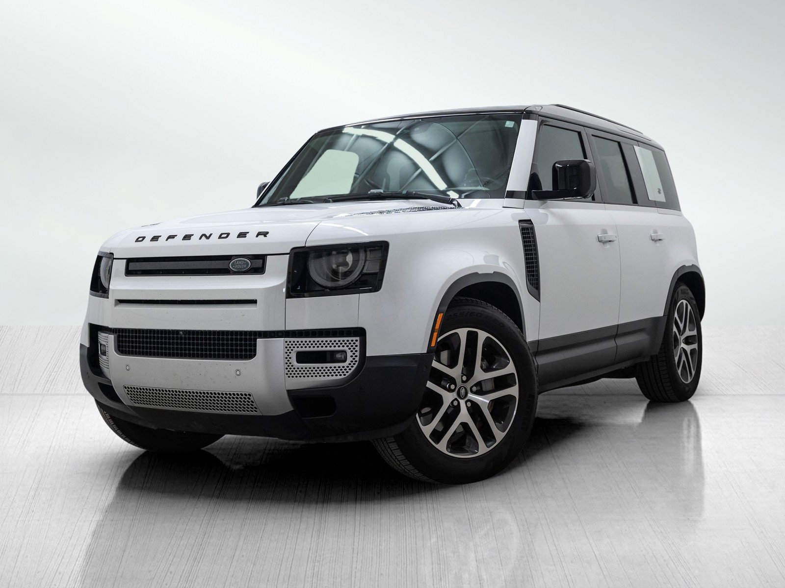 2020 Land Rover Defender HSE's photo