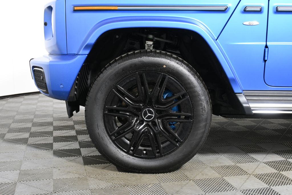2025 Mercedes Benz G photo 11