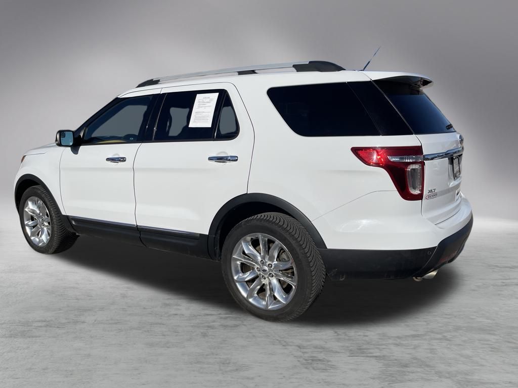 2014 Ford Explorer XLT photo 3