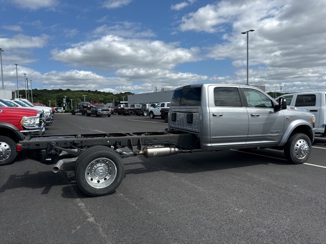 2023 Ram 4500 photo 3