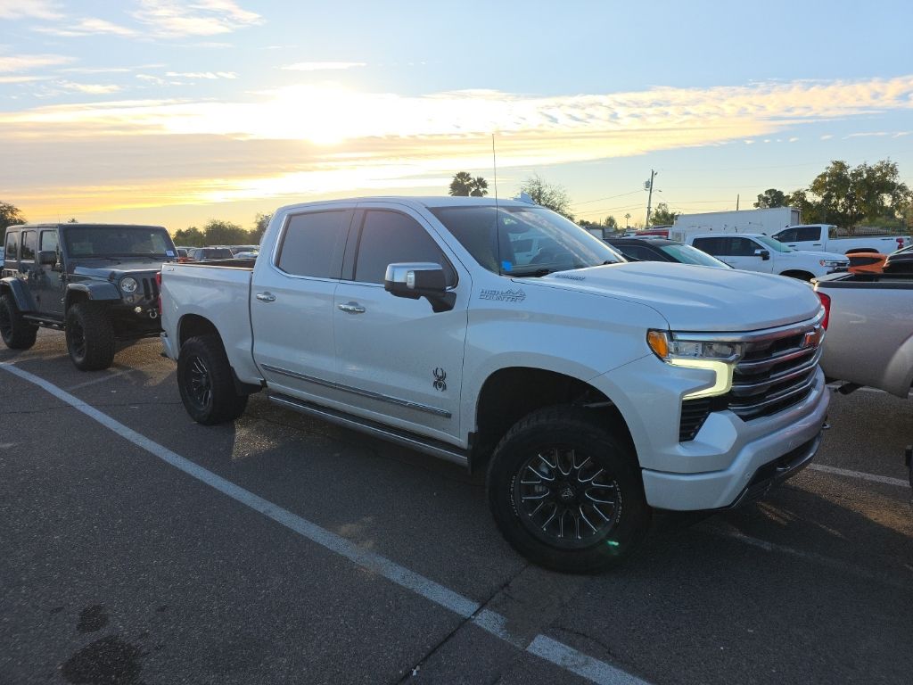 2024 Chevrolet Silverado High Country photo 2