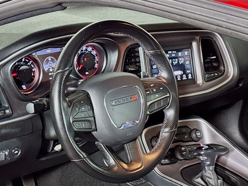 2022 Dodge Challenger GT photo 13