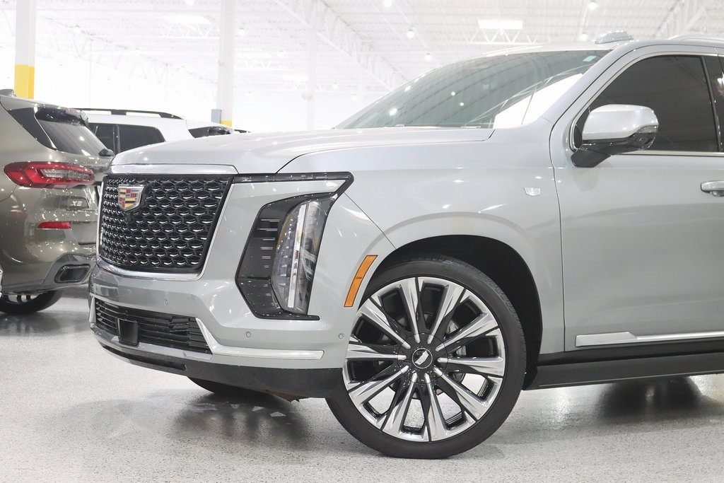 2025 Cadillac Escalade Premium Luxury photo 2