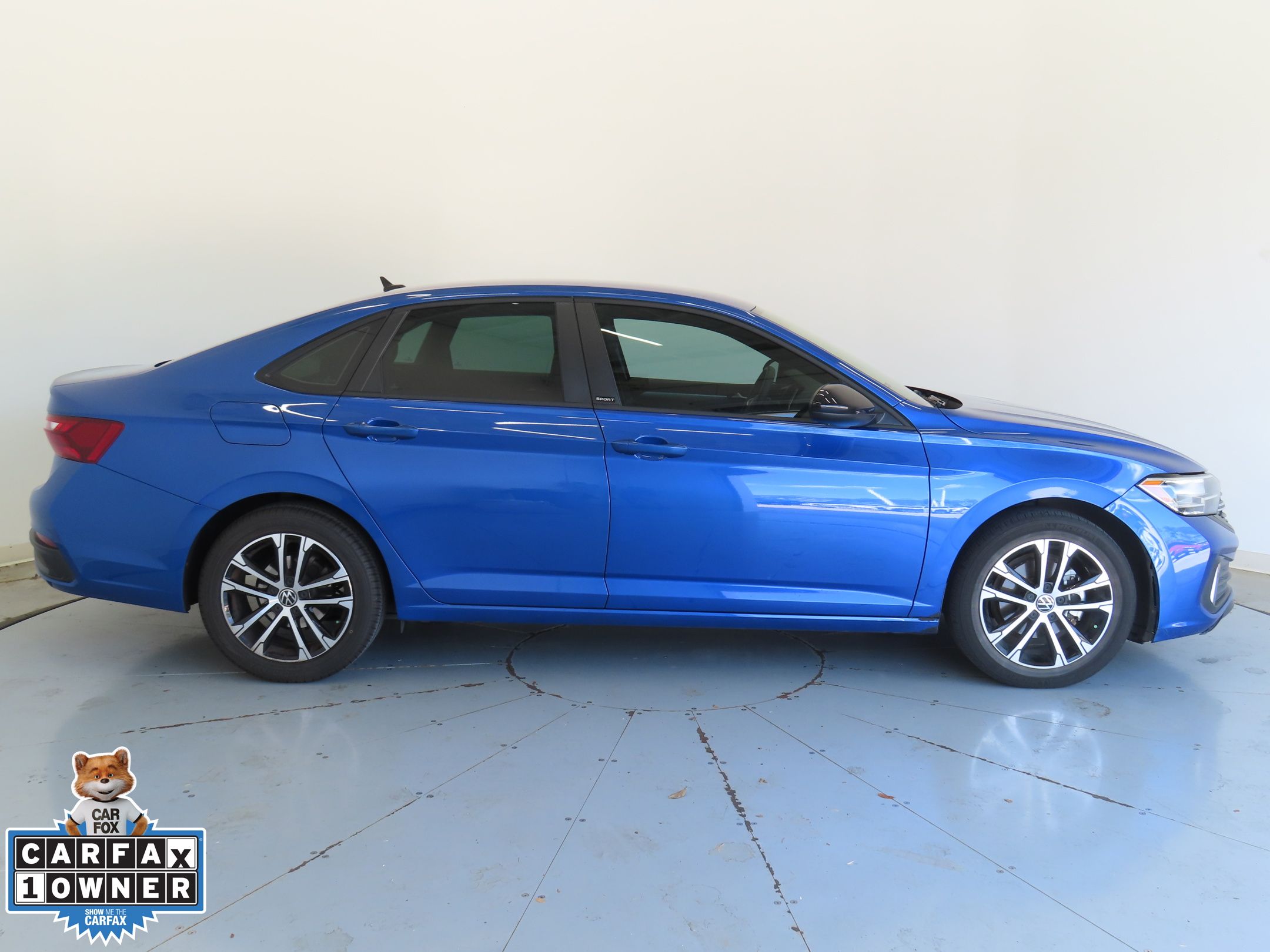 2023 Volkswagen Jetta 1.5T Sport photo 2