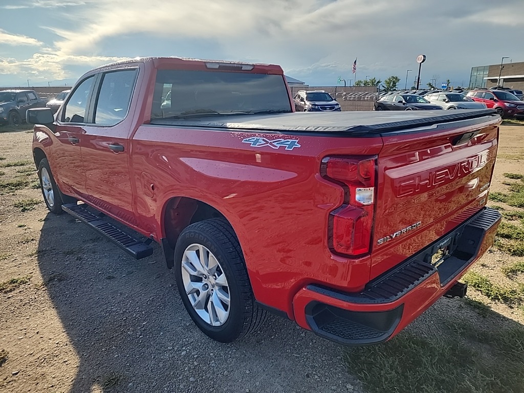 2022 Chevrolet Silverado 1500 Custom photo 3