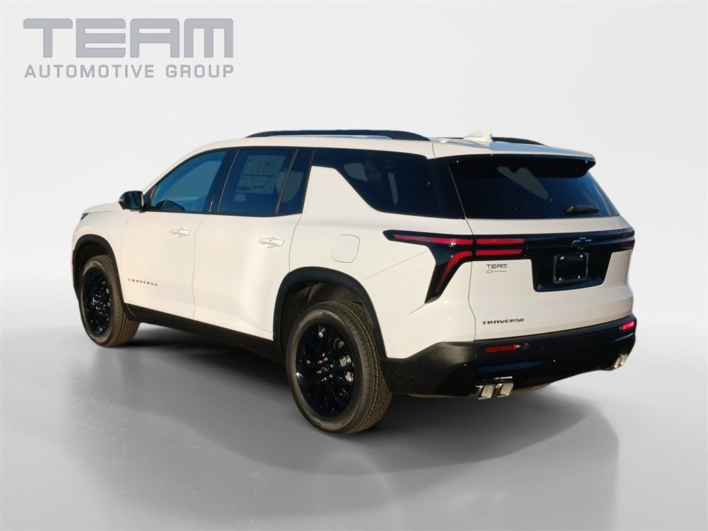 2026 Chevrolet Traverse photo 3
