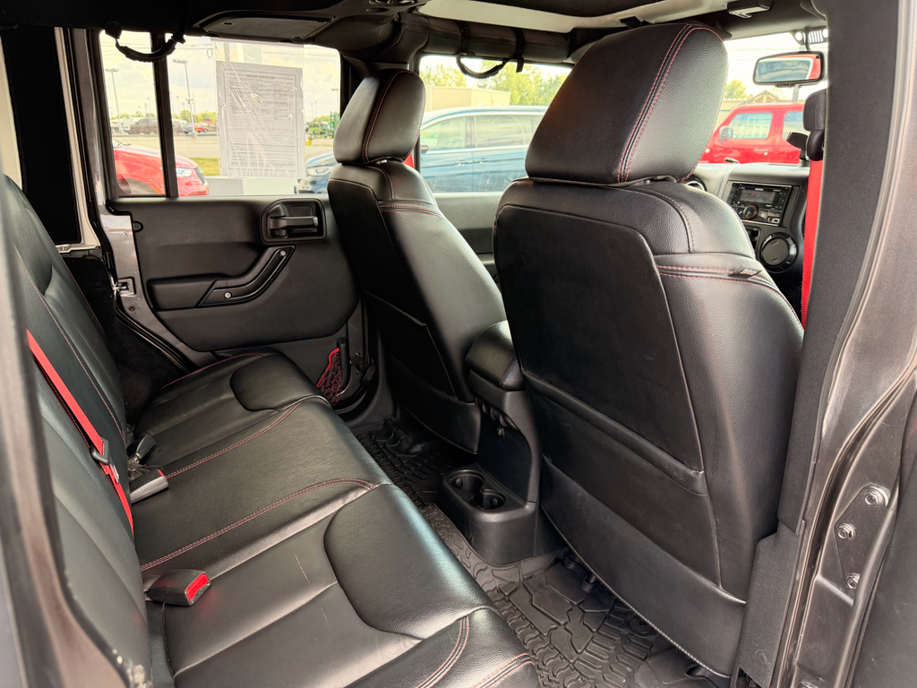 2017 Jeep Wrangler Unlimited Rubicon Recon photo 17